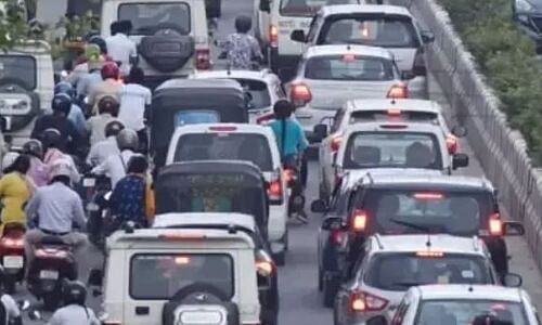 Drive against violators of traffic rules in Guwahati